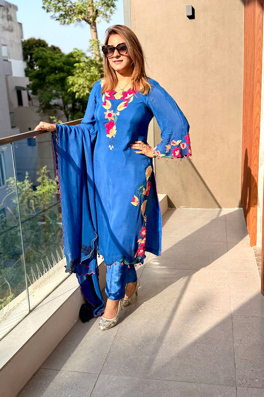 Gul-e-Noor Floral Appliqué Organza Kurta Set with Dupatta