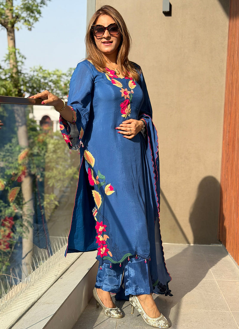Gul-e-Noor Floral Appliqué Organza Kurta Set with Dupatta